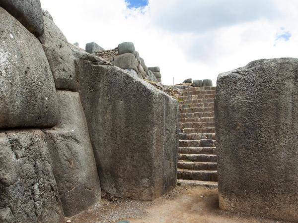 City Tour: The inca Baths of Tambomachay in Cusco