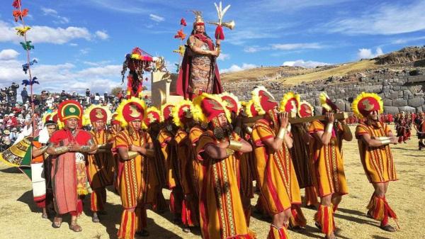 Donde la piedra se vuelve oro: el regreso del Inca en el Inti Raymi de 2026