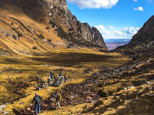 Lares valley: into this main trek to Machu Picchu