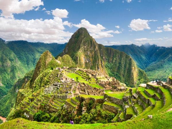 Machu Picchu: A fabulous National Geographic video with history and magic