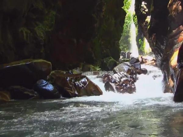 Torontoypata canyon another tour in Cusco Rainforest