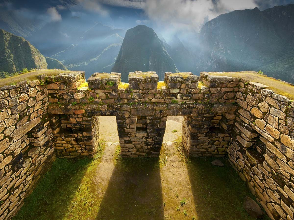 Tours & Transfers between Cusco & Machu Picchu